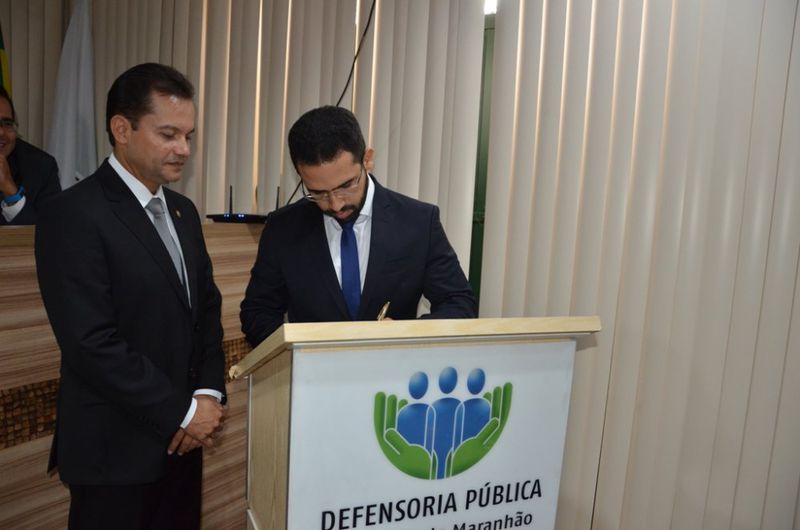 PaisagemPosse de novos defensores